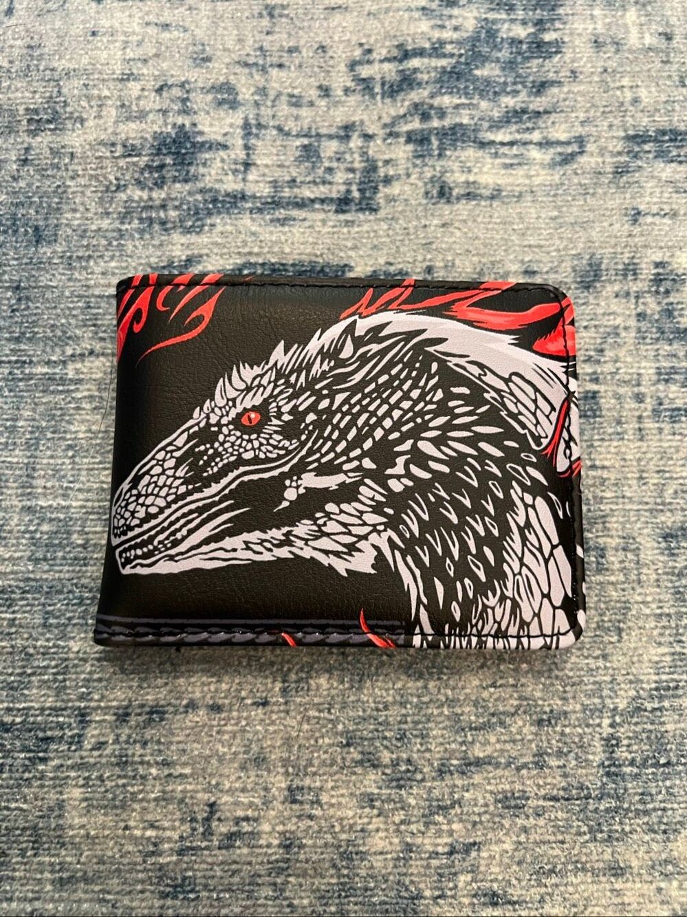 New HBO Buckle Down House of the Dragon Black Red Flames Faux Leather Wallet